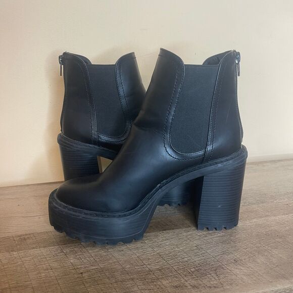 Steve Madden Shoes - Steve Madden Women's Kamora Platform Chelsea Boots Black Size 7.5